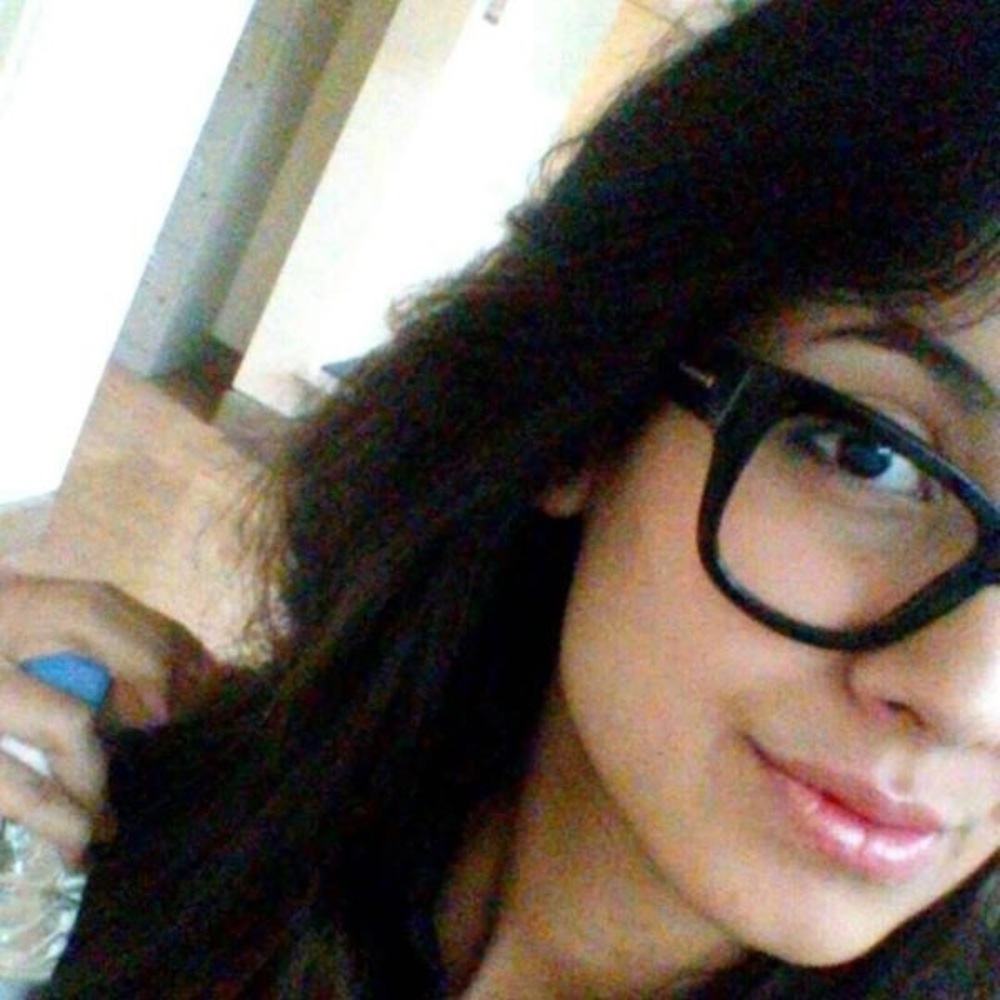 Meet your Posher, Yara